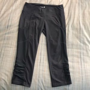 Old Navy crop workout pants